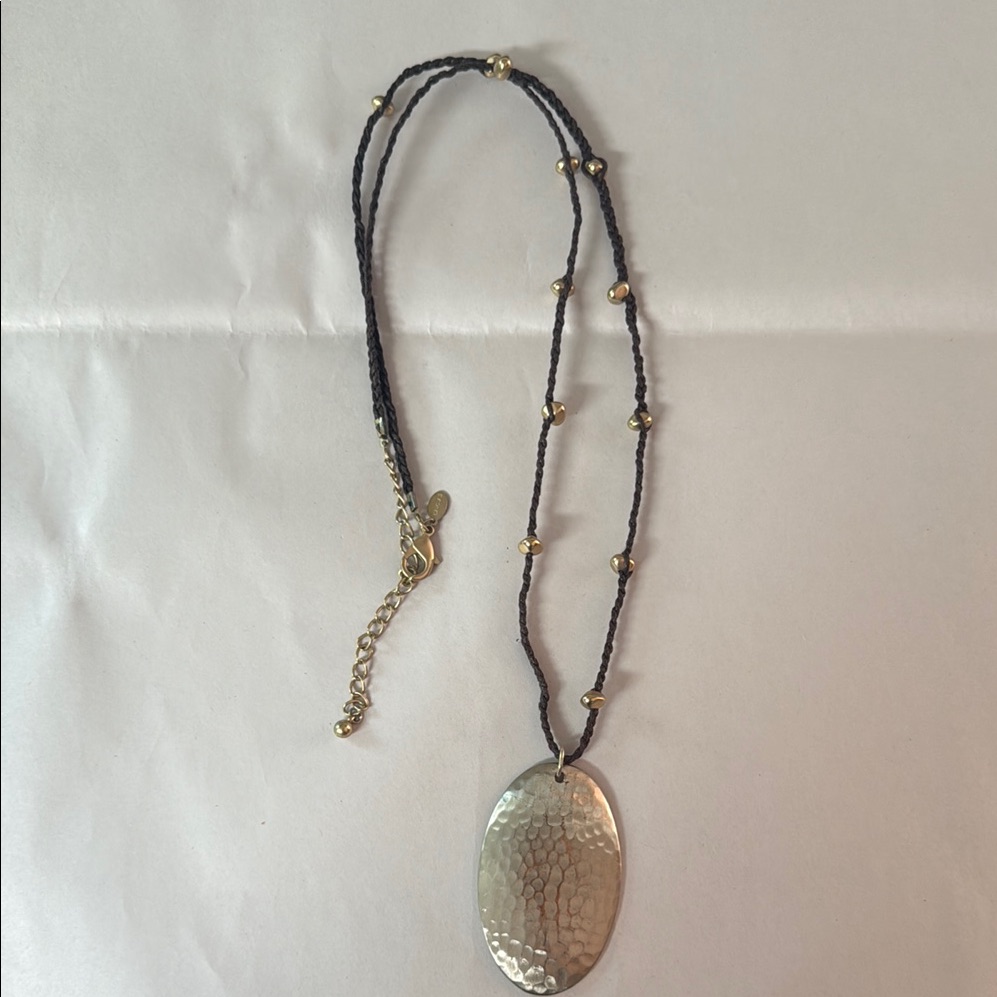 Chicos Elegant Gold Pendant Necklace On Brown Leather Cord 15$